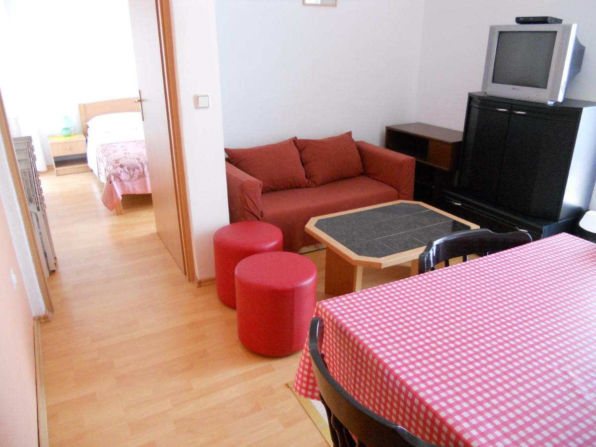 Apartments Violeta Бетина Экстерьер фото